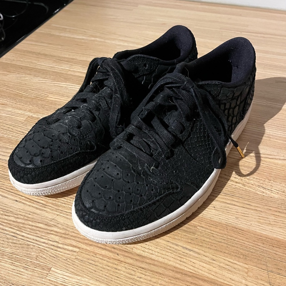 Jordan 1 Retro Low
